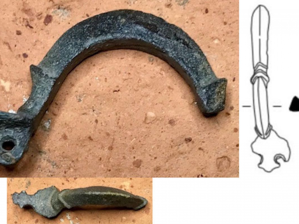 Romeins meerdelige Boogfibula met Pelta vorm kopplaat