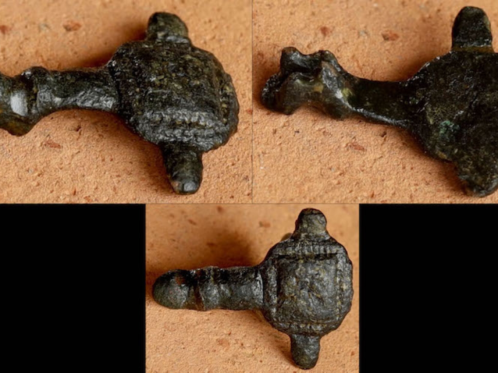Fragment Romeinse gelijkzijdige fibula