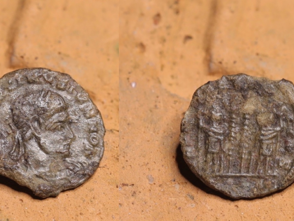 Follis Constantinus II